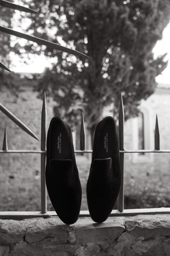 groom accessories at castello di ristonchi wedding