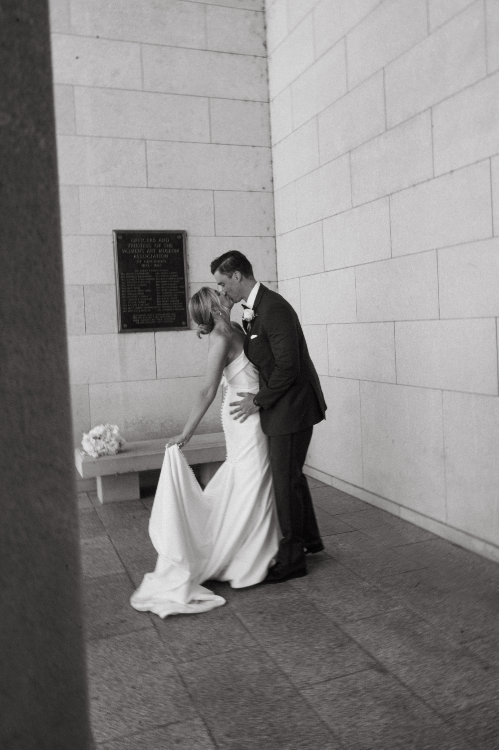 cincinnati art museum bride and groom